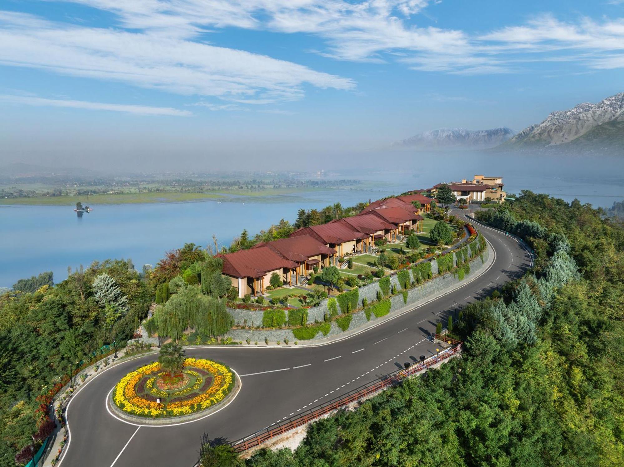 Hotel Taj Dal View Srinagar Exterior foto